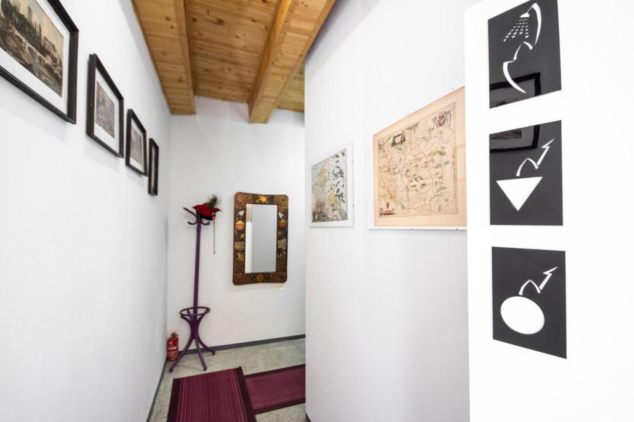 3 Bros' Hostel Cieszyn Цешин Екстер'єр фото