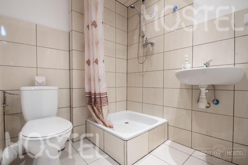 3 Bros' Hostel Cieszyn Цешин Номер фото