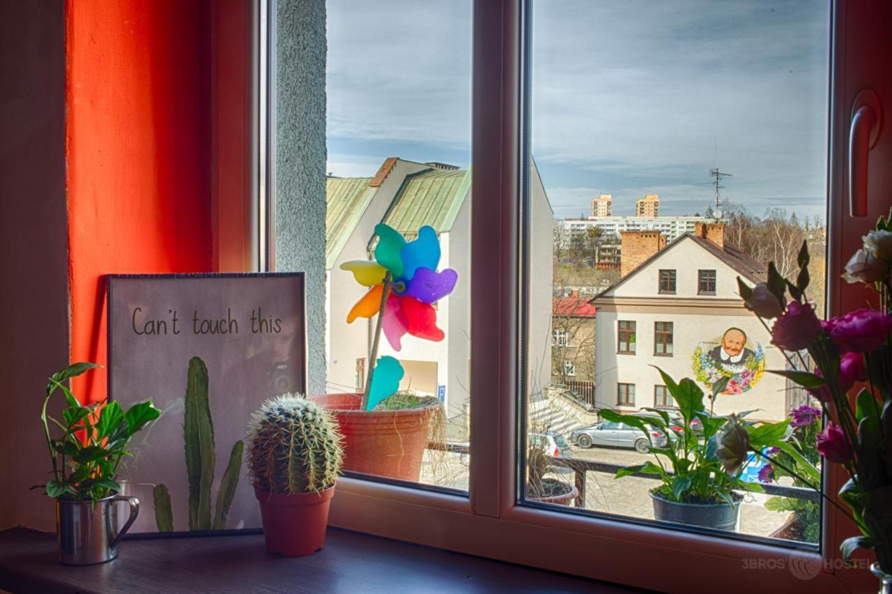 3 Bros' Hostel Cieszyn Цешин Екстер'єр фото