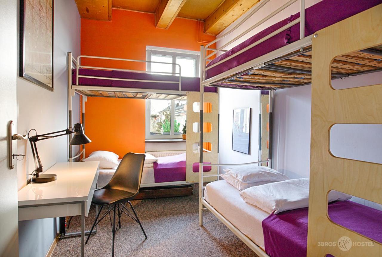 3 Bros' Hostel Cieszyn Цешин Екстер'єр фото